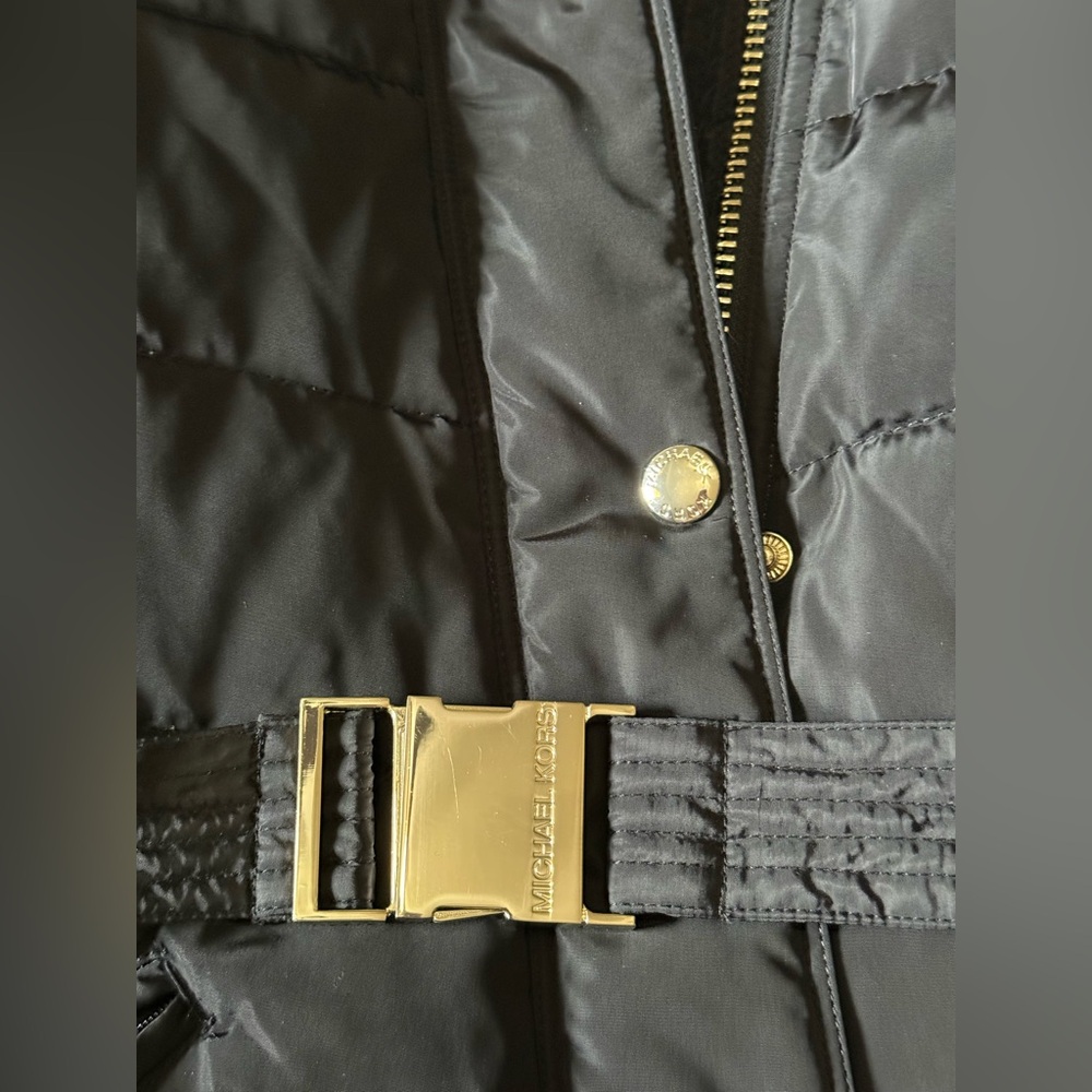 Michael Kors - Women's Faux-Fur-Trim Hooded Belted Puffer Coat - Picture 9 of 11